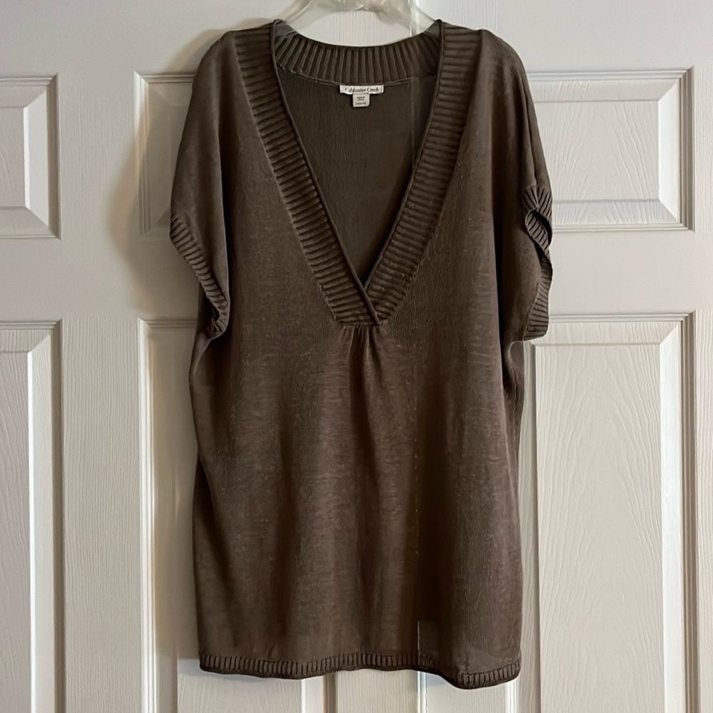 Coldwater Creek V neck tunic, light weight knit sweater. Size L.
